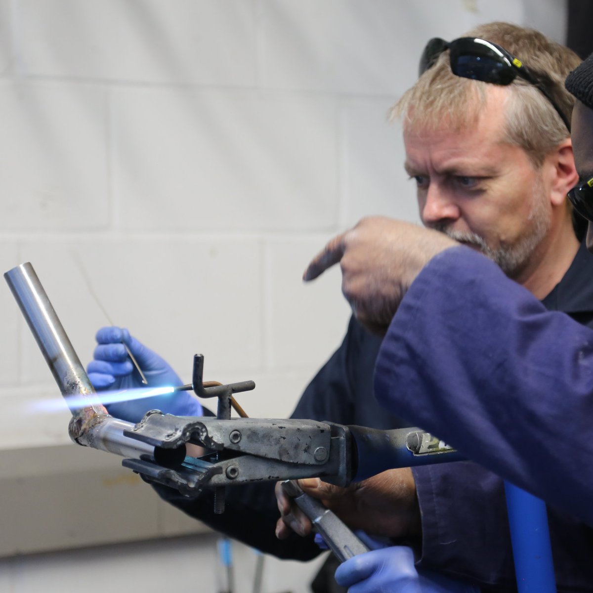 reillytitanium's tweet photo. Back to our roots, teaching the art of frame building. Classic lugged steel road frame in the making using @columbus_official tubing. #weareframebuilders #BuiltInUK #HandmadeBikes #steelbikes #madeinbrighton https://t.co/B0mQ38IHVo
