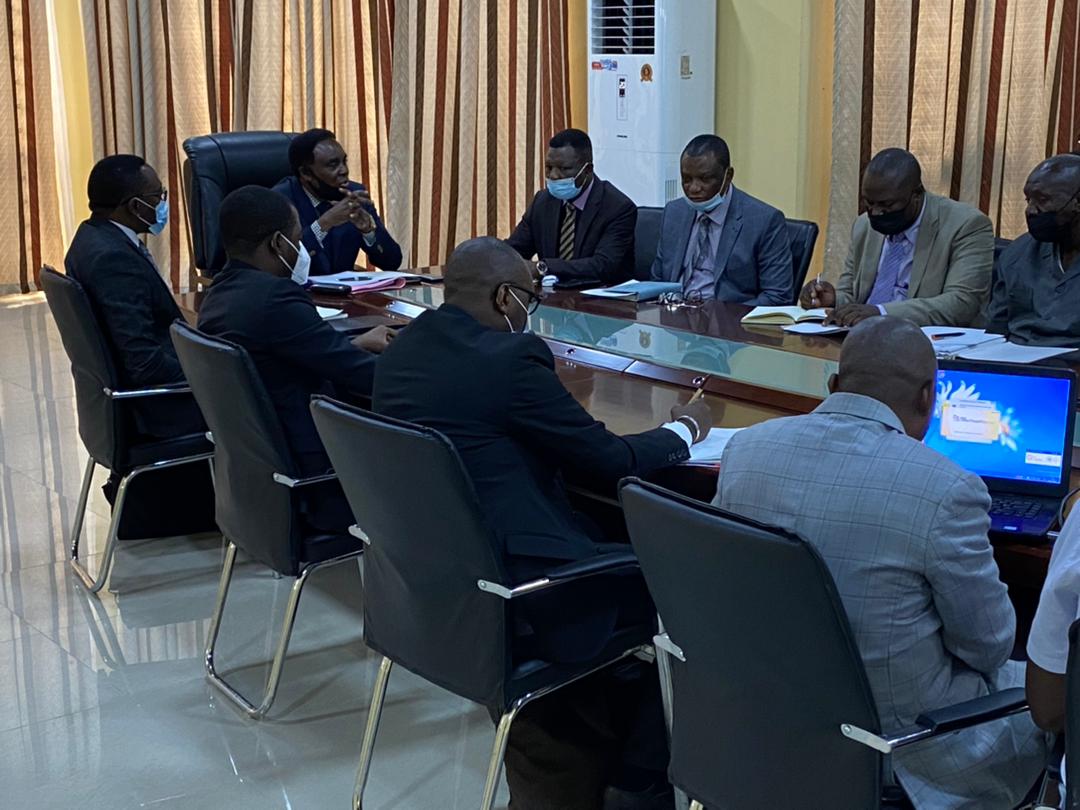 OR_Info_Rdc's tweet photo. Dans le cadre d’une mission officielle de contrôle de gestion des Établissements Publics, le Directeur Général de #Office_des_Routes #DG_Herman_MUTIMA a par projection vidéo, procéder ce jour à la présentation globale de l’Établissement, avant d’installer les Inspecteurs de l’IGF https://t.co/DSjSJK3Vg7