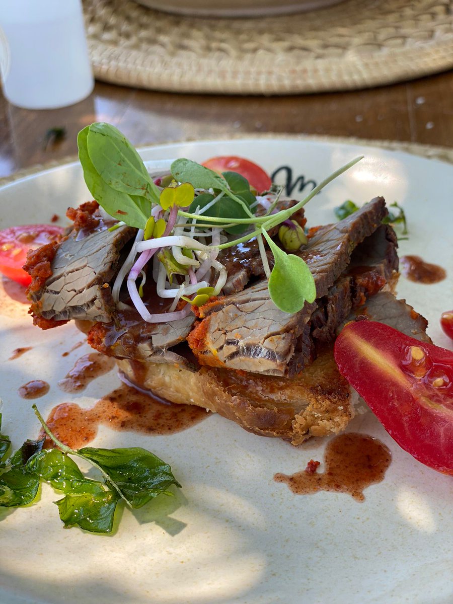 #MarisRestó abre sus puertas de Martes a Domingos y feriados para presentar su menú de pasos.

LOS ESPERAMOS!!

RESERVAS
261 339-1940