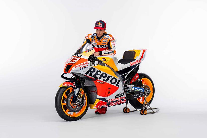 TheHardCompound's tweet photo. A new chassis &amp; new aerodynamics, and a familiar look for the @HRC_MotoGP team's new Honda RC213V of @marcmarquez93 &amp; @polespargaro.

Smart as always, can the iconic liveried machine regain the @MotoGP title?

We shall see...

#Honda #Repsol #Marquez #MotoGP https://t.co/xKfx1zzq3e