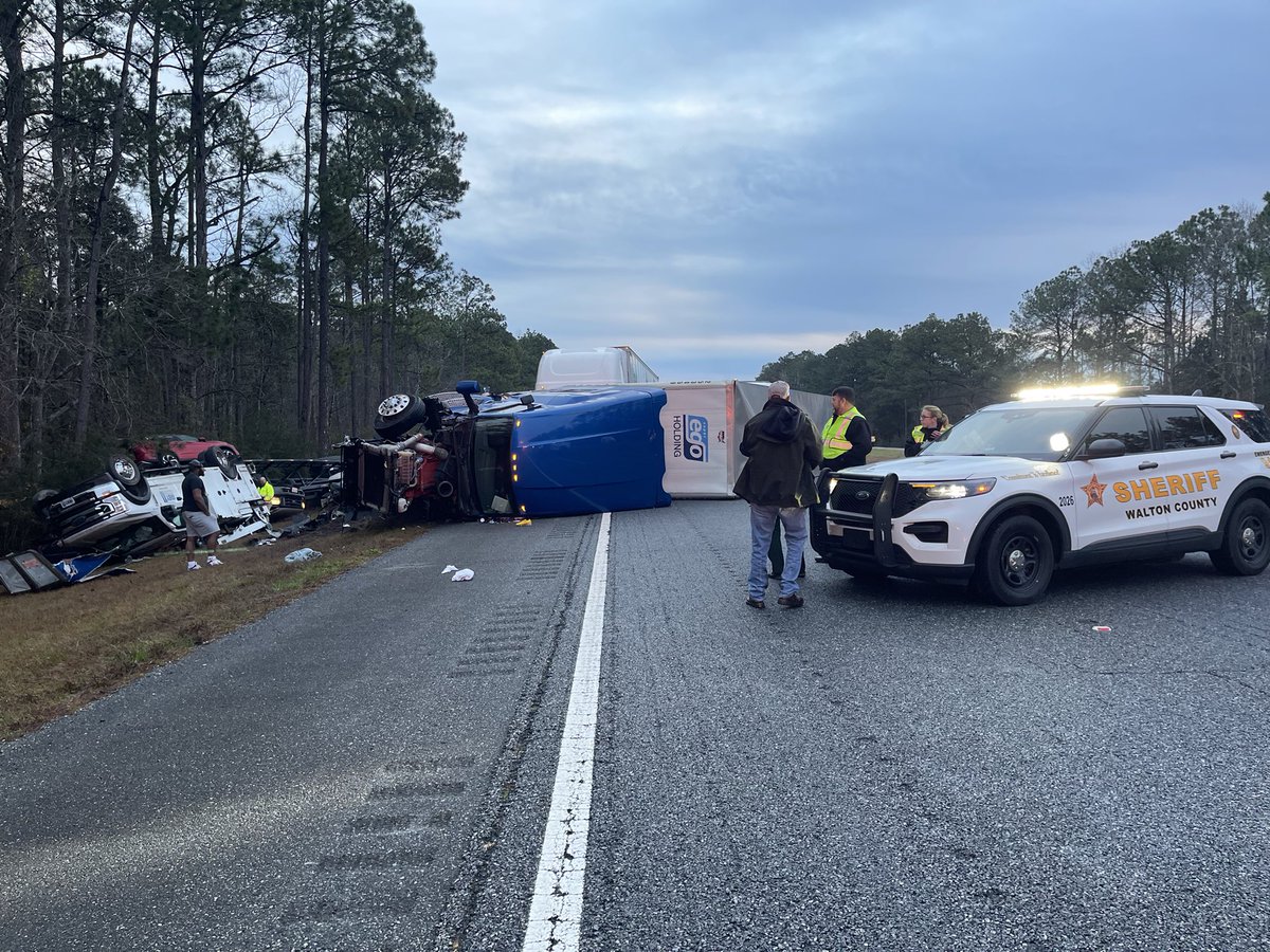 FHPPanhandle's tweet photo. Interstate 10, Walton County, mile marker 89, westbound is blocked due to major crash scene. FHP is on scene along with @WCSOFL and @WCFRFL   Take alternate route. https://t.co/5BcQqnyX0k