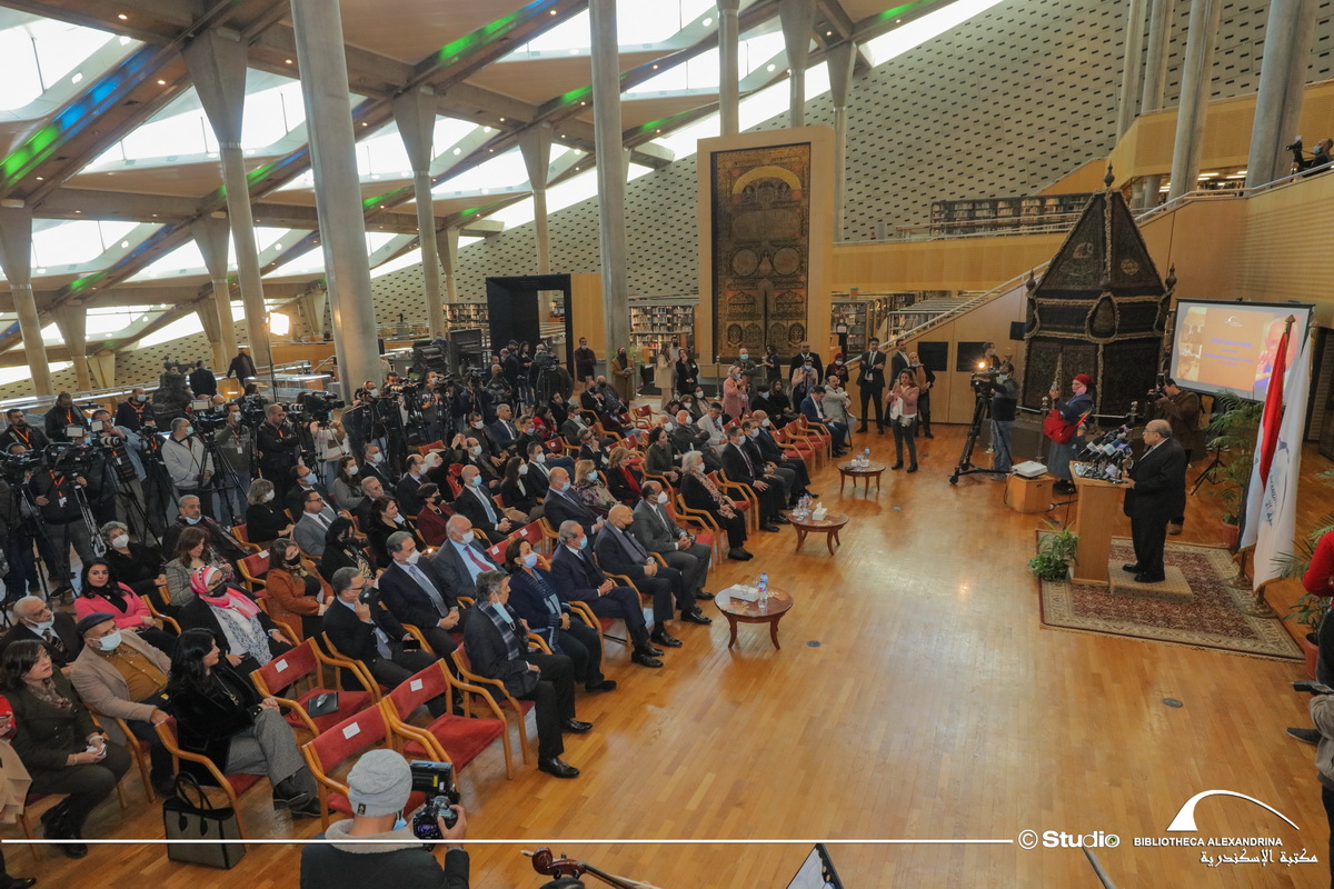 bibalexOfficial's tweet photo. إفتتح الدكتور مصطفى الفقي، مدير مكتبة الإسكندرية، اليوم الثلاثاء، معرض "محمد حسنين هيكل.رحلة حياة"، بمبنى المكتبة الرئيسي، بحضور السيدة هدايت تيمور، حرمه، وأسرته ولفيف من الشخصيات العامة الإعلامية والسياسية، وذلك ضمن مشروعات المكتبة المستمرة لتوثيق تراث الأعلام المصرية. https://t.co/CCG8FTK8Zx
