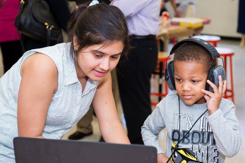 scratch's tweet photo. ⏰ One more week to apply for the Scratch Education Collaborative! Learn more about this global community of practice focused on equitable creative computing opportunities and apply here! https://t.co/aUvJkvnfcU https://t.co/y1cwGIVcRp