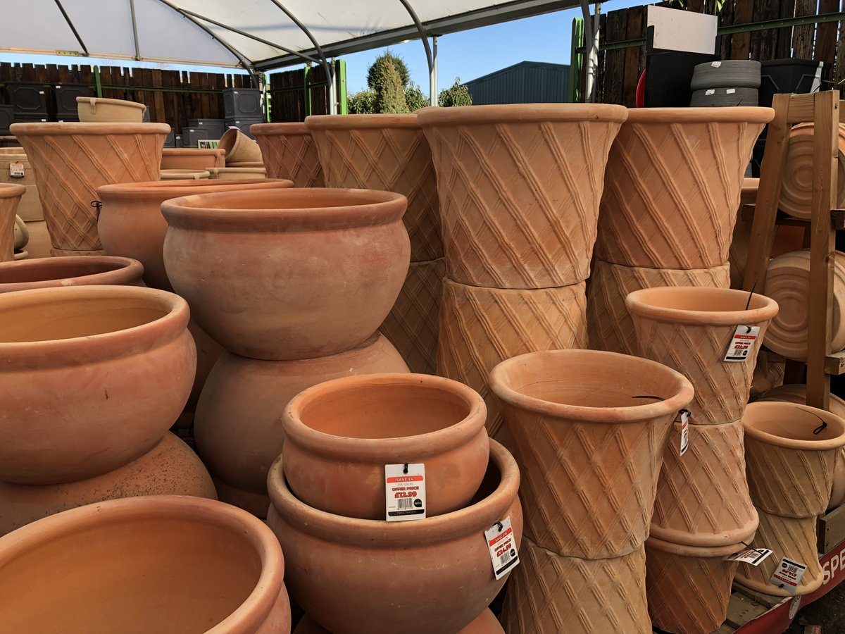 biggreenplant's tweet photo. Is that a new delivery of ceramic pots I can see beautifully displayed in our canopy? 😍 #planters #pottyaboutpots #planting #getreadyforspring #thebiggreenplantcentre #gardening https://t.co/oEZl9CkFv5