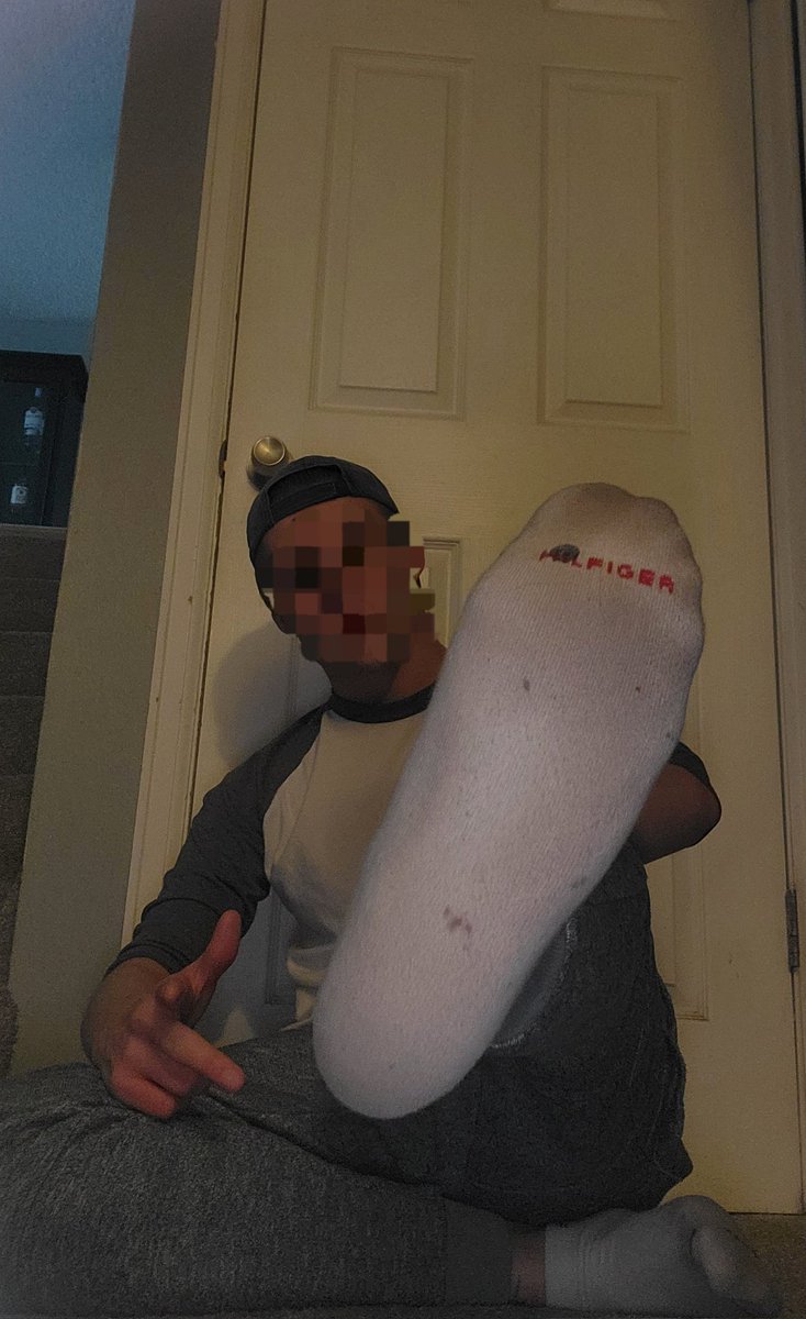 FindomHigh's tweet photo. Get to fucking sniffing &amp; hand over that card while you're at it 💰😏

#finD #findom #worship #paypig #humanatm #cashcow #cashpig #jockfeet #submit $end $erve $ub
@MASTER_UPDATES @rt4dom @RT4Kings @RT_Foralphas @Rt_slave_rt @Retweet4Masters https://t.co/M38sqRFDEt