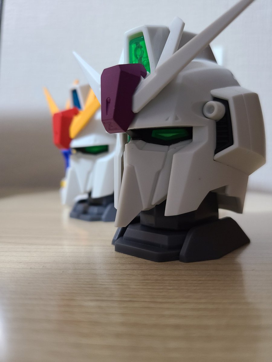 takemaru374's tweet photo. Ζガンダム仲間ができました‼️　
#ガチャガチャ https://t.co/sHklijSWV7