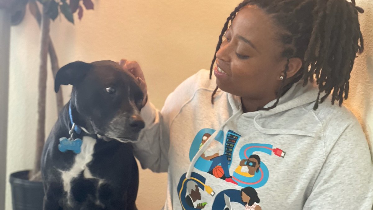 WeAreCisco's tweet photo. "Hey look ma, I made it!"
If only we could translate what #CiscoPets are really thinking when they show up to our #Webex meetings.
Aisha is a business operations manager & she had the opportunity to work with the @CiscoStore to develop a new collection, with her furrriend. https://t.co/HRoUswGNc3