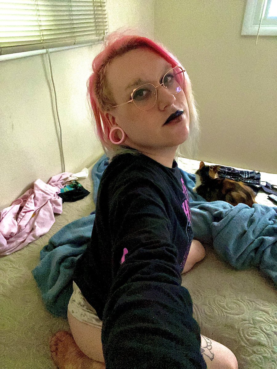 AngelRaeK47's tweet photo. ☀️ good morning babe 😘 
-
#Nsfwtwt #nsfwtwtﾟ #SellingContent #buyingcontent #sellingcustoms #buyingcustoms #onlyfans https://t.co/Wl4aVHS6Qv