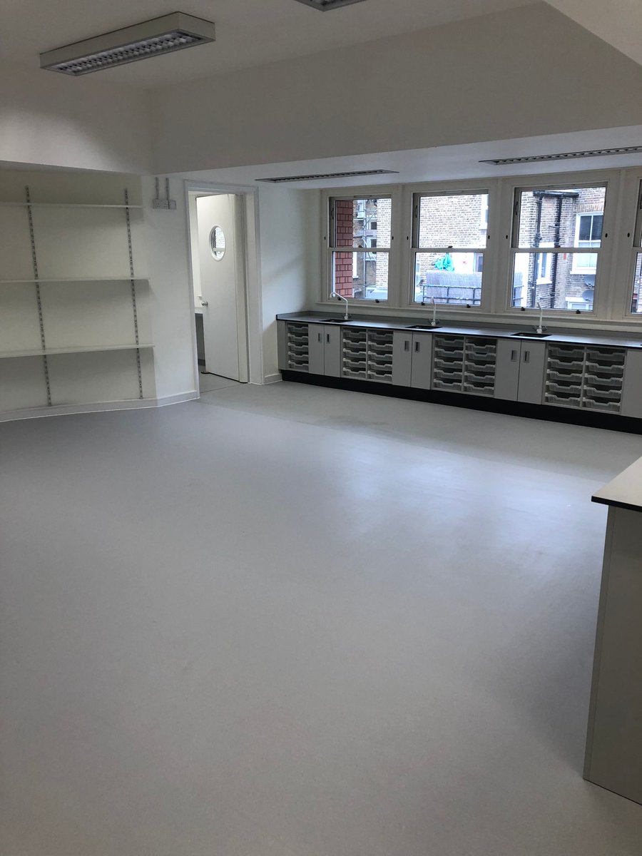 MurphyServices1's tweet photo. Final clean to Alleyn School in Dulwich #neilcottconstruction #finalclean #buildersclean https://t.co/GrZmVSaZB9