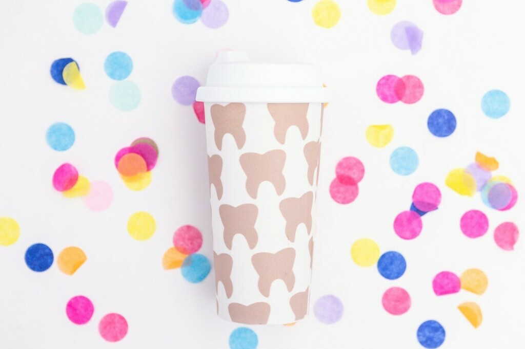 hurondds's tweet photo. Love coffee? Need a dentist? We are offering FREE whitening for NEW patients after your initial exam and x-rays! We will make sure you can have your coffee and pearly whites too🦷☕️😀 follow the link in our bio to schedule today!
#freewhitening #ypsila… https://t.co/Fnr1JPdFVB https://t.co/uaR7zkk3YG