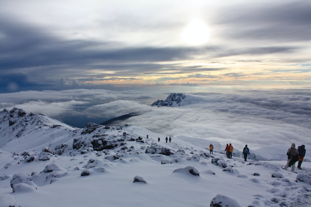 jairosadventur1's tweet photo. Enjoying your life in the snow lane
#mountkilimanjarotanzania #mountkilimanjaro #snowmountain #amazingview #snow #enjoyinglife #snowlane https://t.co/BDkcexU4bk