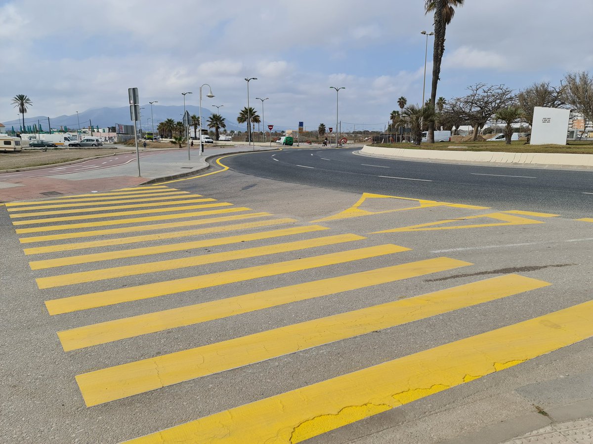 Luis_Verde's tweet photo. Comienzan los trabajos de señalización provisional para el inicio de las obras de la conexión de Avenida Imperio Argentina con Pacífico
#ParqueLitoral https://t.co/oEBUs4cJKp