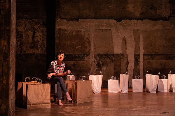geoffreynabavia's tweet photo. Ma critique de #LEnfantQueJAiConnu sur .@Toutelaculture, pièce à voir jusqu'au 12 février au @TheatreDunois à Paris : https://t.co/K1vyIPkHm7
@AliceZeniter #JulienFisera #AnneRotger Spectacle patient qui prend le temps de déplier son sujet. https://t.co/54ZAL8OWRX