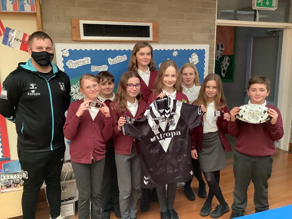 LevenSchool's tweet photo. Our Team Captains received our signed ball, season's pass and signed shirt from our Hull FC Coach, Sam French today. We look forward to using these rewards to help boost our attendance and fund raising in school. Thank you #HullFC https://t.co/fYdQM3uqJf