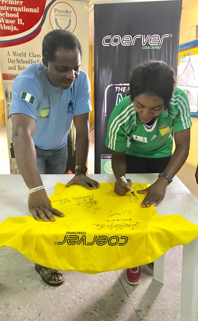 CoerverNigeria's tweet photo. #tbt When @premierintlschl Director Ms Maryam Garba signed up for the #coervermethod
#retro #soccer #football #coerver #coervercoaching #coervertraining #coerverkids #coervernigeria #coervernigeria🇳🇬 #coerverschool🇳🇬 #coerverschool https://t.co/7KfSknNd8r