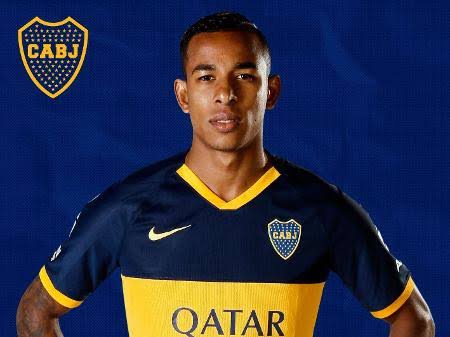 13EGalo's tweet photo. Sebastian Villa parece n querer ficar mais no Boca, e o destino pode ser o @Atletico
Alem d algumas declarações polêmicas jogador parece n ter boa relação com Riquelme.
Boca por sua vz n quer empresta-lo e só aceita saida com compra do parte do jogador.
Galo quer por empréstimo. https://t.co/p1XMlRZJUF