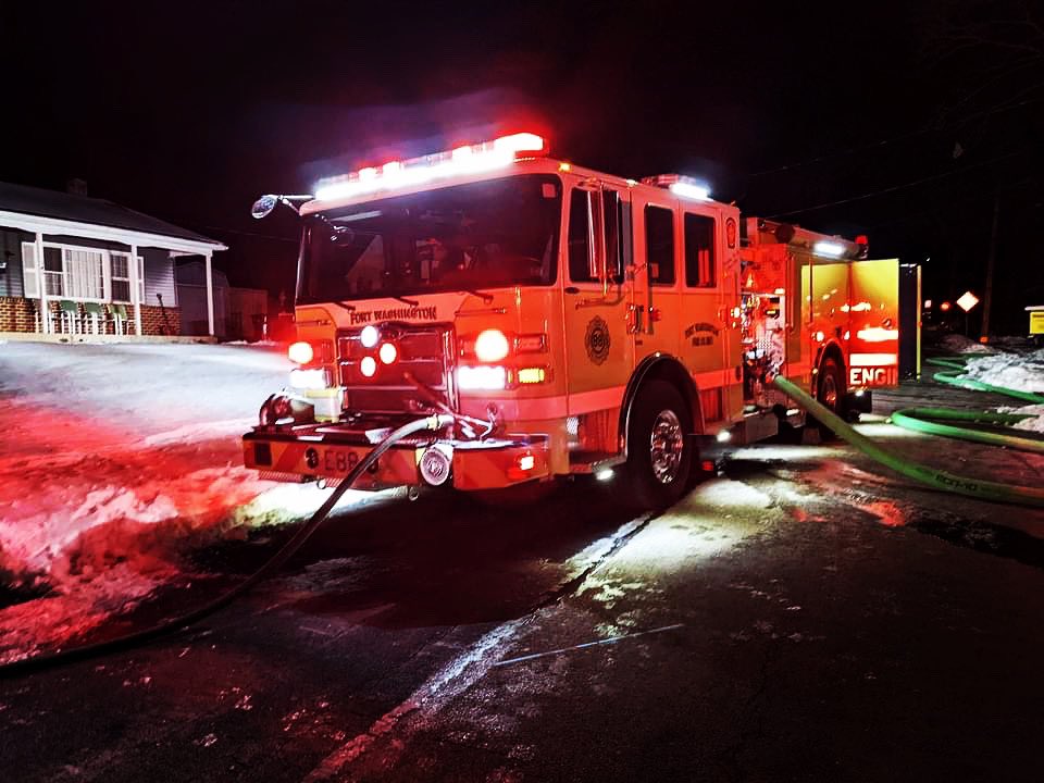 TTraining's tweet photo. Always great to see the rigs we have assisted on getting in some work! @PierceMfg @HiVizLEDs #rotoray #FortWashingtonFire https://t.co/kk2dGeX13G