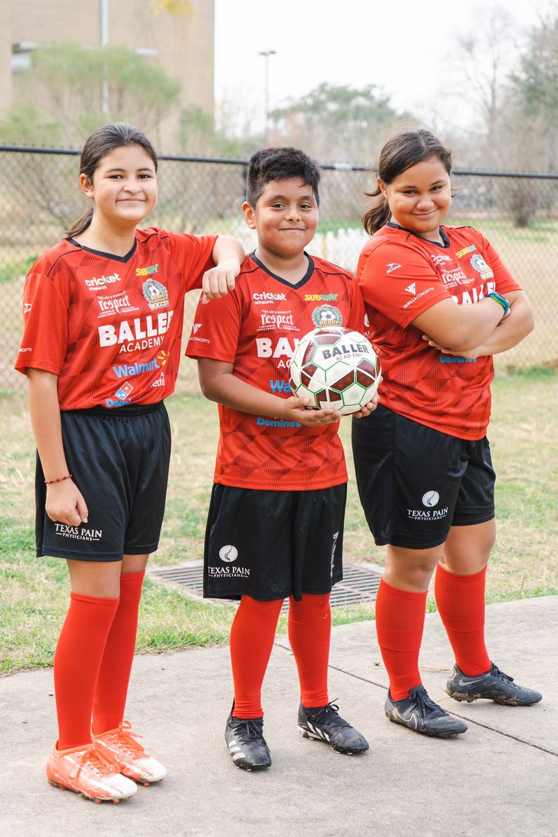 balleracad's tweet photo. Friends who ball together stay together ⚽️💪🏽@JamesBerryHISD @12Montelongo #BerryElementarySchool #BerrySoccer  #BallerAcademy https://t.co/vBsrpkHJW5