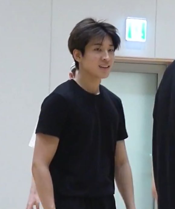 wonwooseol's tweet photo. Wonwoo’s bare face😭😭😭 https://t.co/vSiSdSucA1