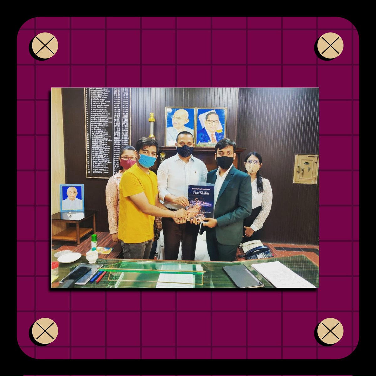 PavakiKala's tweet photo. Beginning of PKS 1.0 with grace and best wishes of IAS Raj Shekhar, Commissioner of Kanpur, bestowed upon us.🌈
#ArtisticTalesOfPavaki
.
.
#artist #artgallery  #artist #twitterart #digitalart #streetart #artistsontwitter #contemporaryart #artoftheday  #pavakikalastotra
@rajiasup https://t.co/0vDEij0Nmv