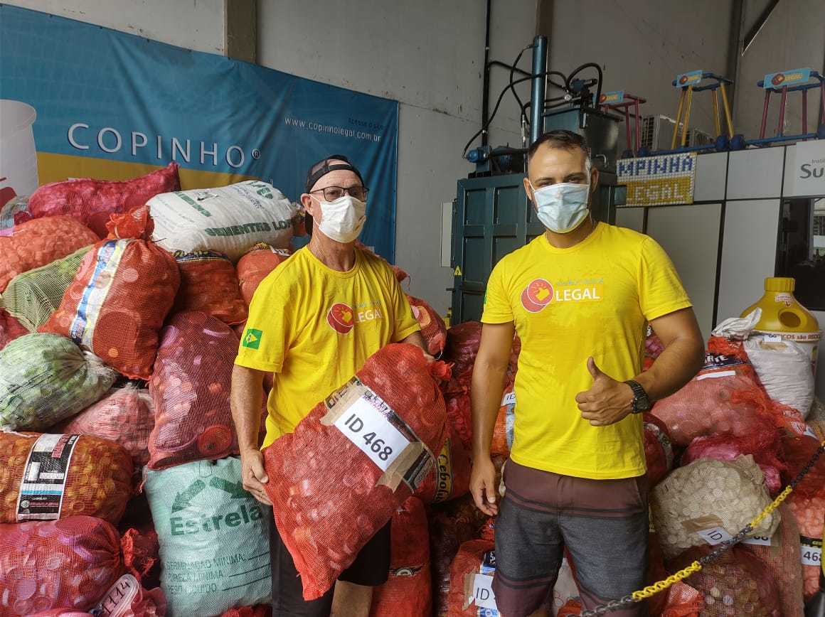 Com a ajuda de muitos amigos, na semana passada fizemos a entrega de tampinhas do programa @tampinhalegal.
De outubro pra cá, recolhemos 209 kg de plástico que renderam para nossa ONG pouco mais de R$ 670.
Contamos com vocês, sigam doando!