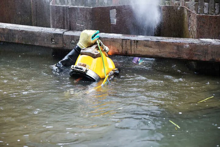 DiversUK's tweet photo. Divers UK (International) Ltd has been approved by Winn &amp; Coales (Denso) Ltd as a Specialist Applicator of the SeaShield Range.  We look forward to offering these solutions.  Please feel to contact us to discuss your corrosion prevention requirements.

https://t.co/6EDrNkfrsq https://t.co/swskISD2Vd