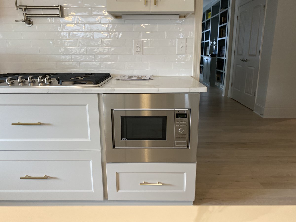 24" custom trim kit for a Panasonic microwave, model # NN-SD372S

trimkitsusa.com