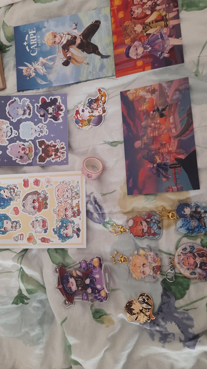 OMG ITS HOME
QvQ so happy i could open this today Q v Q
Everything so high quality and i love the albedo charm qwq thank you <a href="/GenImpactZine/">Carpe Diem Zine: WRAPPING UP!</a> 💙🧡💙🧡