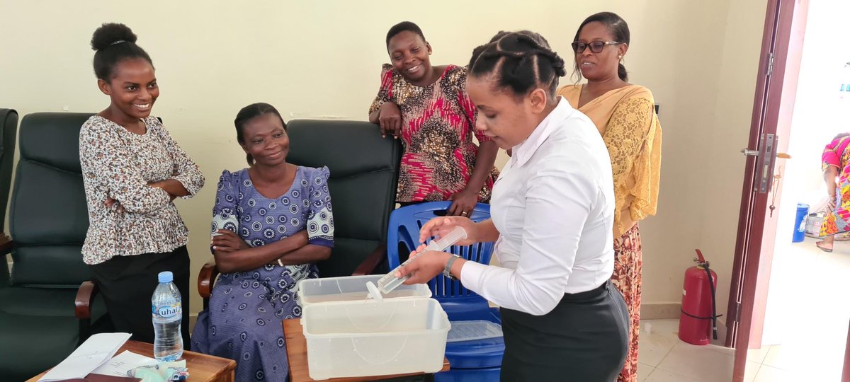 We teach our DNA methods around the globe and #womeninSTEM are part of that story too.

Today our own <a href="/katbruce2/">Kat Bruce</a> is training groups to collect biodiversity data using eDNA, which they will use in our <a href="/eBioAtlas/">eBioAtlas</a> project funded by <a href="/fp_coalition/">FootPrint Coalition</a> in Tanzania!

#WomenInScienceDay