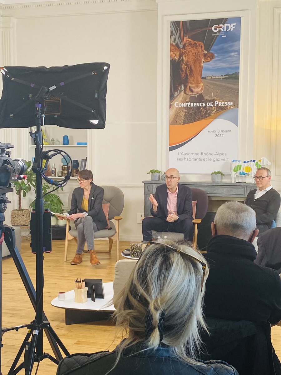 OceaneCamus11's tweet photo. «Si j’avais 20 ans, je ferais mon alternance dans une entreprise d’énergie» @guilhemarmanet. 21 ans et fière d’être alternante au sein de @GRDF,de participer à l’évolution des énergies qui se veulent plus durables et respectueuses de l’environnement. #EnergyTransition #alternance https://t.co/DjoAvjKlCu