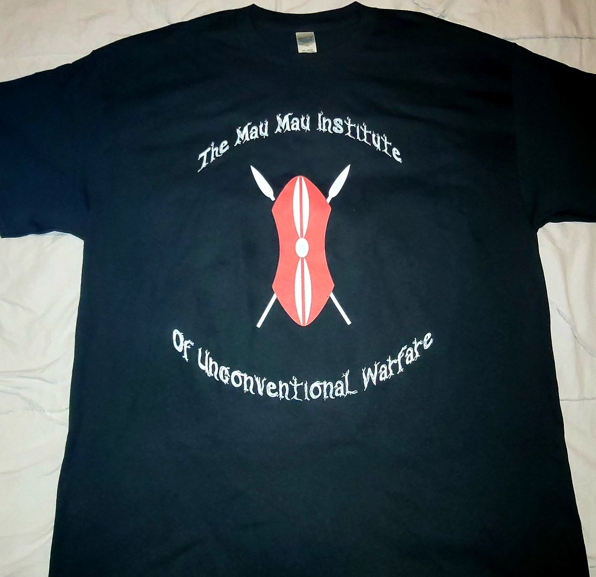 KnoStatus's tweet photo. Mau Mau...

#MauMau
#agitate
#resist
#revolutionaryculture
#culturizedclothing
#buytshirts
#statusKNO
https://t.co/EFnzerRXCa https://t.co/h2QR4rbJI3