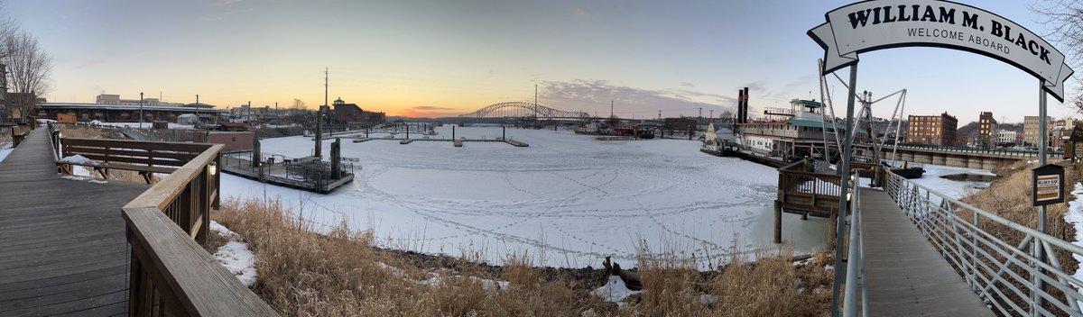 RiverMuseum's tweet photo. There is a beautiful sunrise and a crisp, winter air in the Port of Dubuque this morning☕️ https://t.co/ZEJQXrY5Dl
