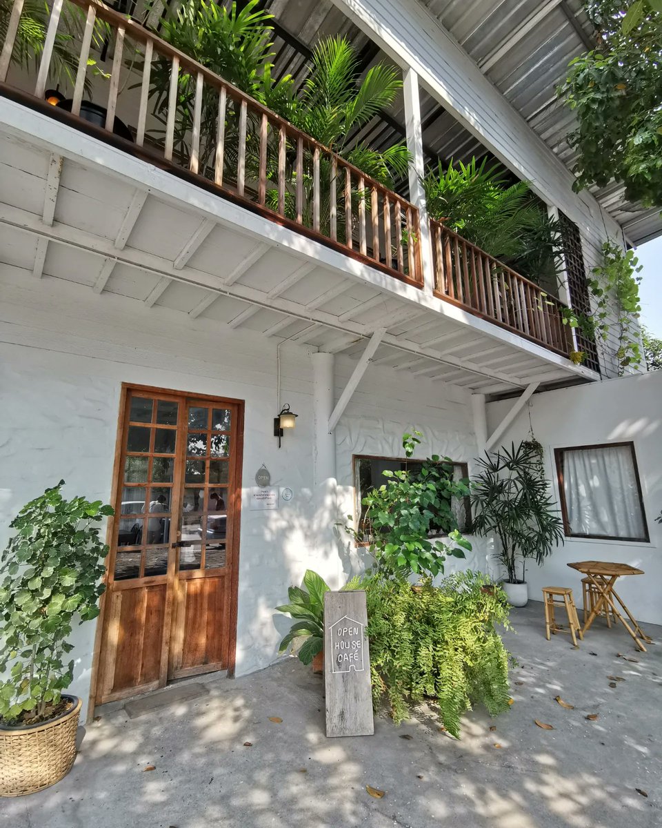 thaifoodies2's tweet photo. ร้านชาเขียวน่ารัก💚คุณภาพดี ย่าน บางแสน สาย2 ชลบุรี 📌#OpenhouseCafe
สายชาเขียวห้ามพลาด💚ชาเขียว Matcha Yuzu ชาเขียวพรีเมี่ยมชงสด ผสมผสานกับยูสุ ดื่มแล้วสดชื่น💚ขนมไดฟุกุ คืออร่อย รสชาเขียว สตรอว์เบอร์รี่สด แป้งโมจิบาง สตรอว์เบอร์รี่หอมหวาน @aroii #อร่อย #คาเฟ่ชลบุรี 😋 https://t.co/lgRUrath14