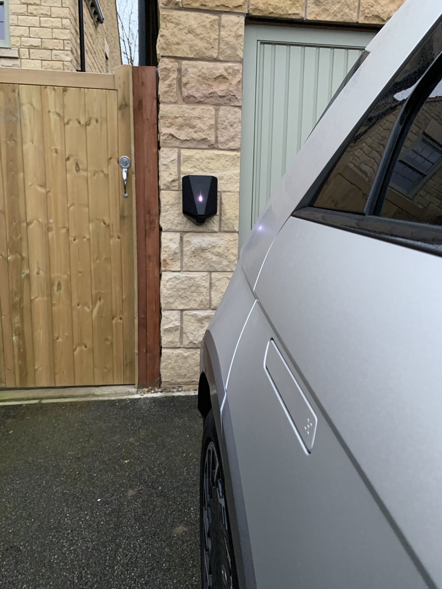 utley_ev's tweet photo. Another Easee ONE looking ready for action 🔌 😁 https://t.co/ihNbfH1mIi