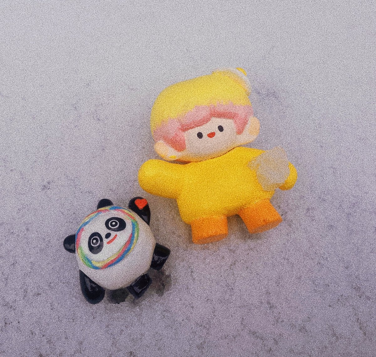 TTWGlitter's tweet photo. 昀昀&amp;墩墩
🐼🐥🌨️🐾 https://t.co/h7FlO74sIt