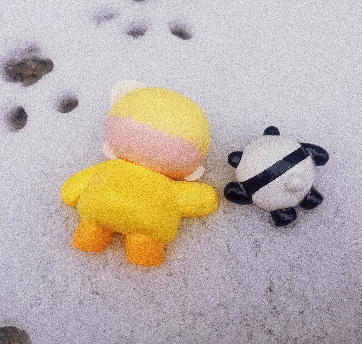 TTWGlitter's tweet photo. 昀昀&amp;墩墩
🐼🐥🌨️🐾 https://t.co/h7FlO74sIt
