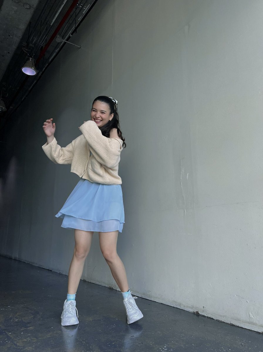 anjisalvacion's tweet photo. 👗✨ https://t.co/xT3Vvcg5eY