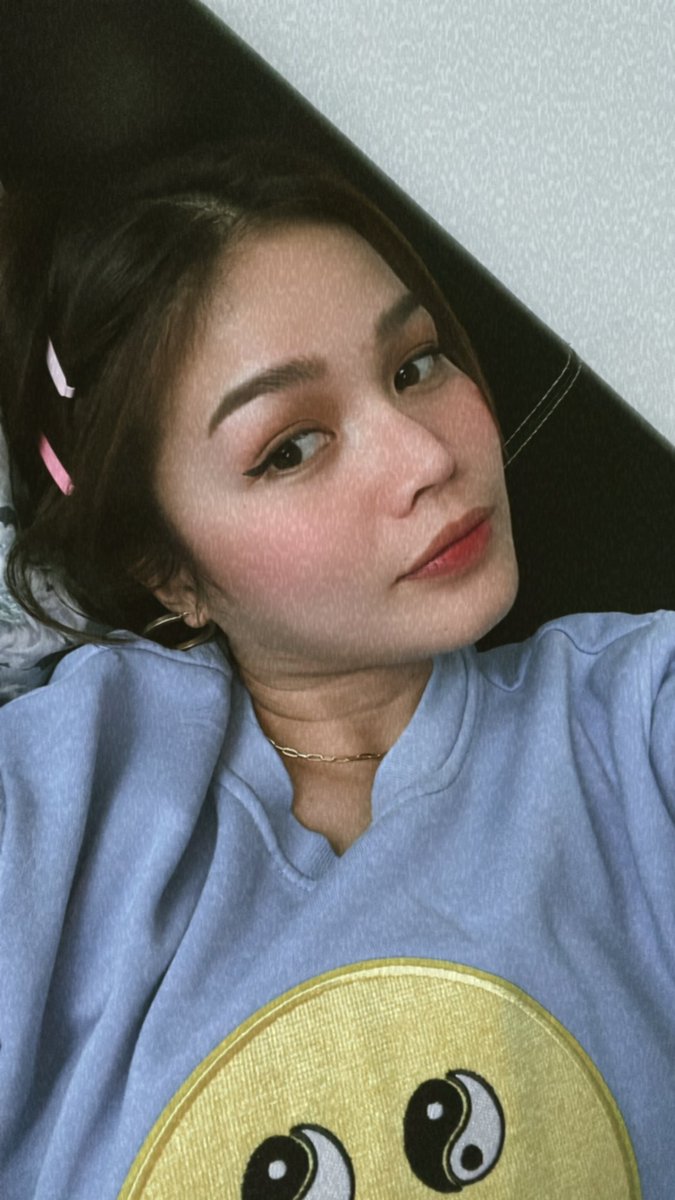 GebhCara's tweet photo. 🙂 https://t.co/GXKFFfLzRO