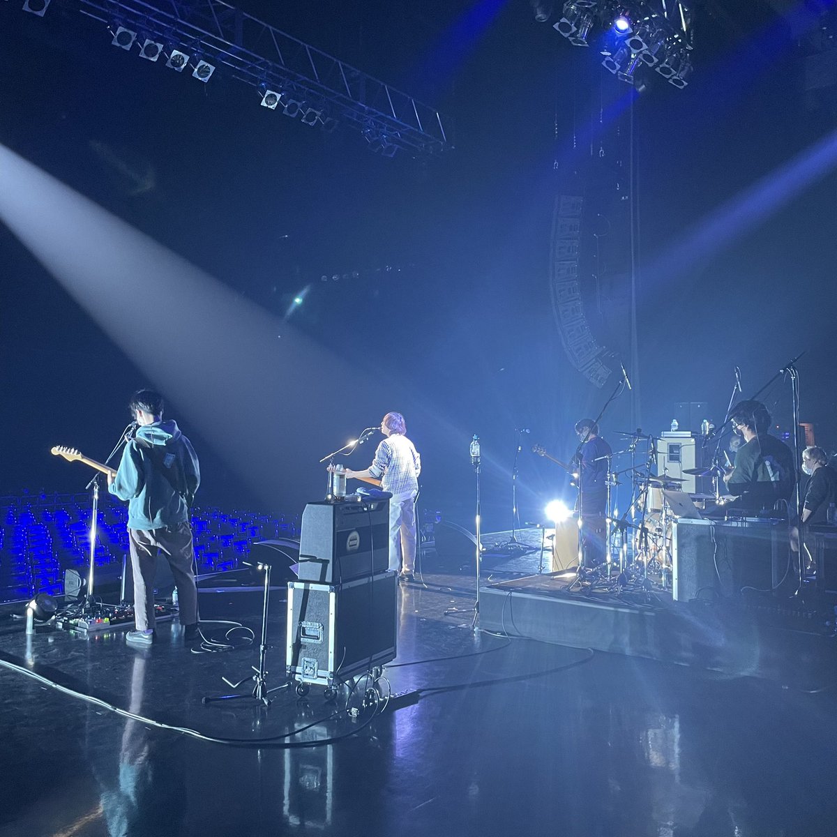 concertf225's tweet photo. 【オフショット公開📷⚡】 
『the shes gone』さんリハーサルの様子です！  
本番もよろしくお願いします❗
#日本工学院 #八王子 #専門学校  #neec #HACHION2022 #theshesgone #reGretGirl #KTZeppYokohama #KTZepp https://t.co/1eItQED5MC
