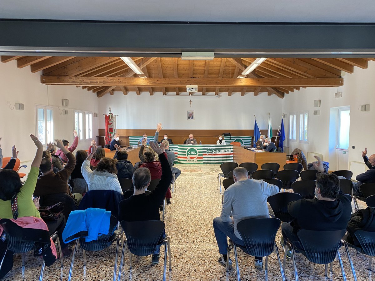 flaeifvg's tweet photo. I Congresso Regionale si #CislReti.
@flaeicisl e @FISTelNazionale guardano al domani. https://t.co/jAfA4c1GWK