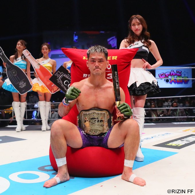 🏆RIZINトロフィー限定販売🏆 先着100名様限定でRIZINトロフィーの