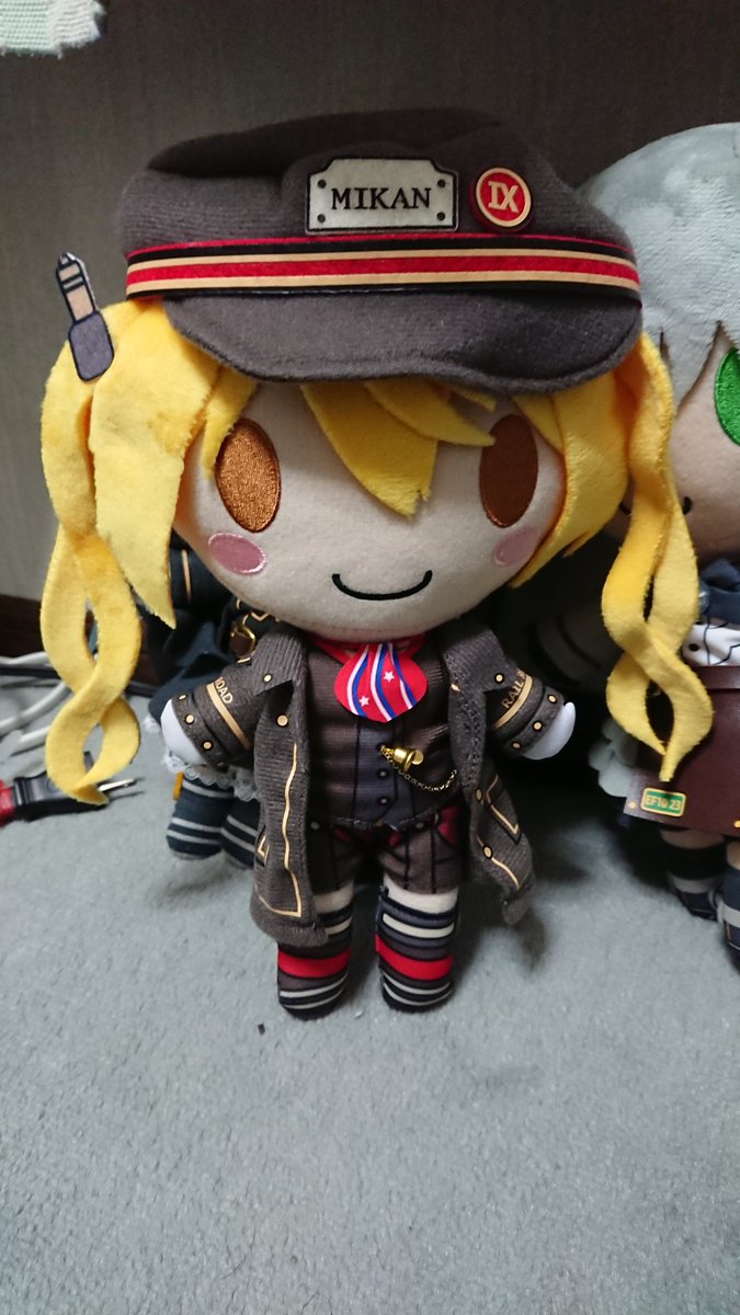 xudoja's tweet photo. 雷(RAI)
冥国のジェネリック・レイルロオド。オリヴィと同型。名前は
雷-RAI-/RINA(I've sound)という曲から取りました。なぜか、破壊大帝メガトロンに懐いている。
#ぬいてつ
#IVE20th
#fiveelements https://t.co/dWtXR7wHu9
