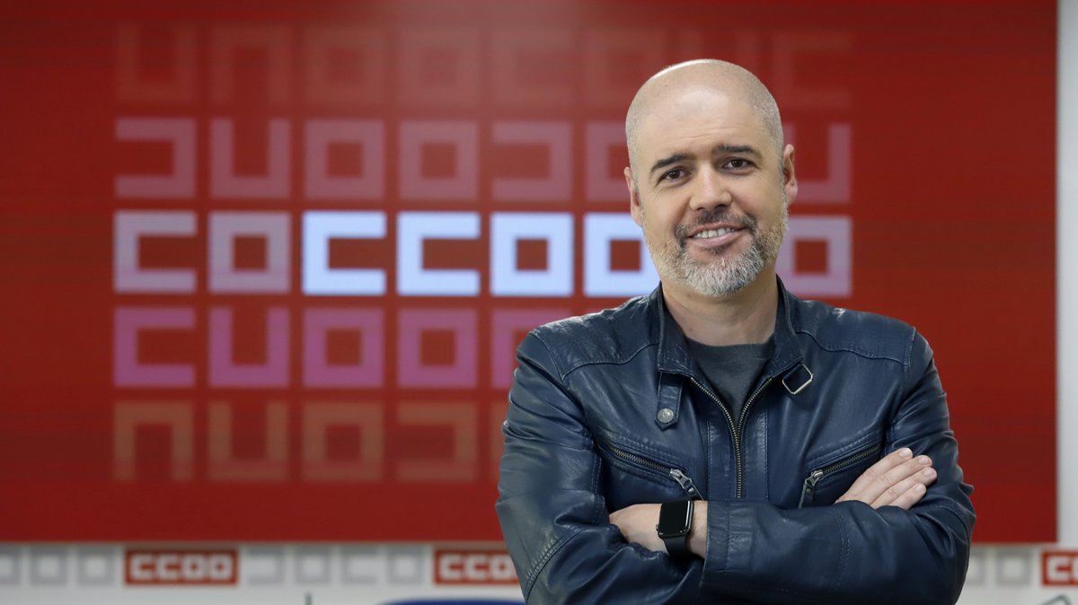 CCOO's tweet photo. #AhoraSí  𝗔𝗦𝗔𝗠𝗕𝗟𝗘𝗔 𝗖𝗢𝗡𝗝𝗨𝗡𝗧𝗔 @CCOOCyL y
@UGTCyL #ReformaLaboral 
🗓 8 de febrero
⏰ 11:30h
🏢 Salón de Actos 𝘍𝘦𝘳𝘪𝘢 𝘥𝘦 𝘔𝘶𝘦𝘴𝘵𝘳𝘢𝘴. #Valladolid 

@UnaiSordo secretario general de @CCOO https://t.co/TtO0Ajanms
