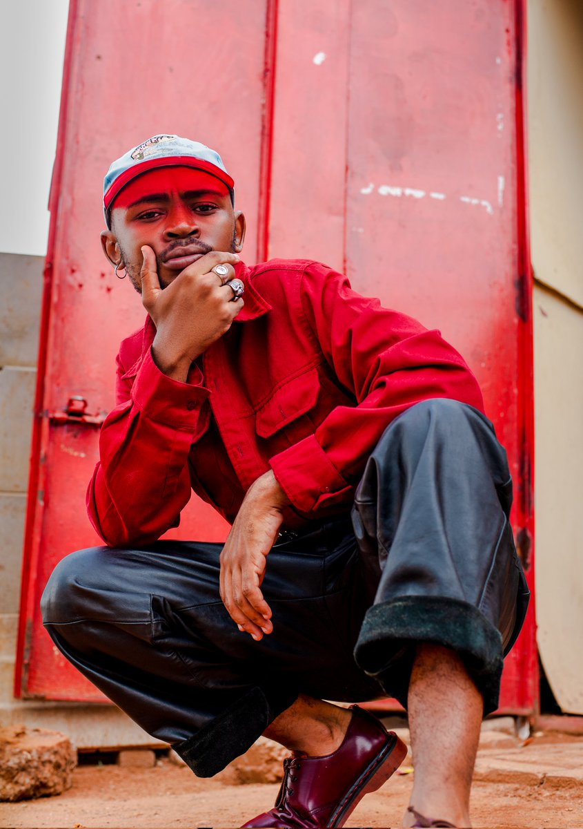 Omphemetse_16's tweet photo. #potraitlove #potraitphotography #photographer #16V_photography https://t.co/LNYyCIyRUf
