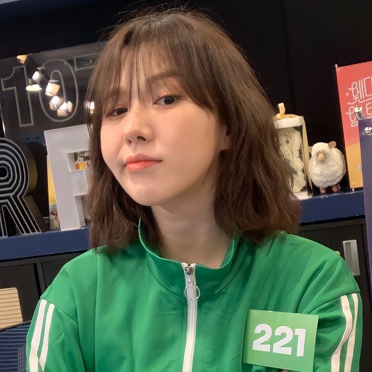 revesisters's tweet photo. Magandang hapon sa inyo mga magagandang nilalang! Kami ay naghahanap ng bagong Wendy, ang aming conyong atenista para sa aming interactive roleplay/au! 

I-DM kami asap kapag interesado. RT to spread! 😎🤟 https://t.co/SxQyV4rBsf