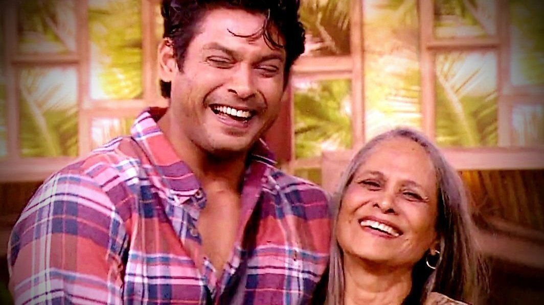 OfficialSidNaaz's tweet photo. Happy birthday to the strongest Mother around, the epitome of grace &amp; beauty, The sherni Rita auntie, The Queen of all Queens, we wish you health, peace &amp; light always. Sending you all our love, we will always stand by you ♥️

#SidharthShukla #RitaMaa
#HBDRitaMaa https://t.co/QTWFvb6bmv