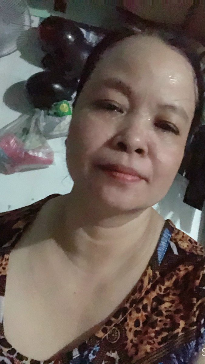 Linh87937175's tweet photo. Giờ cô đang gặp kho khan ai giup co duoc khong co mang on rat nhieu 
Cam on cac con da quan tâm co https://t.co/J3za8IuIuq