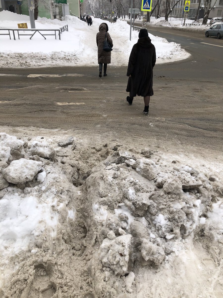 Коммунистическая/Дачная, пешеходный переход не расчищен. <a href="/MP_Blago63/">МП Благоустройство</a> <a href="/EDDSSamara/">ЕДДС</a> <a href="/samara_in/">Администрация Самары</a>