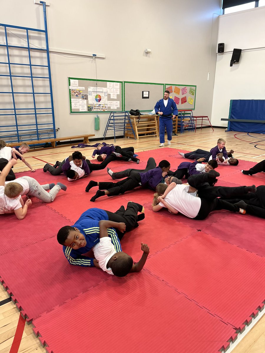 StJosephs_P5J's tweet photo. More Judo 🥋 fun 🤩 https://t.co/5DlJwWe39i
