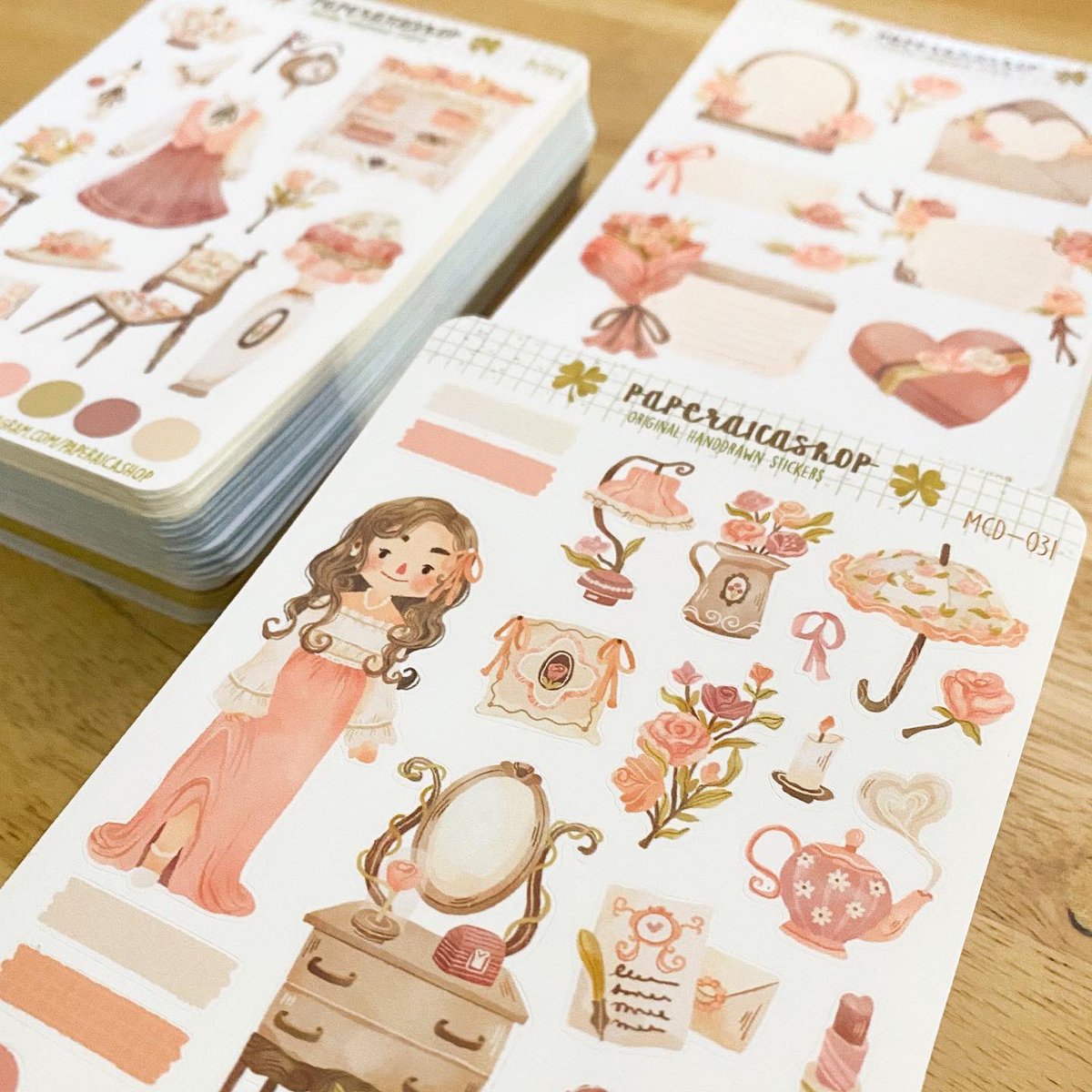 Dainty rosy goodies releasing tomorrow on Etsy & Shopee 🌷✨🤍 9AM EST, 9PM PHT (🇵🇭)

🌎 paperaicashop.etsy.com
🇵🇭 shopee.ph/paperaicashopph

#plannerstickers #stickershop #journalstickers